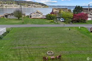 3697 Driftwood Dr, Clinton, WA 98236 - Photo 1