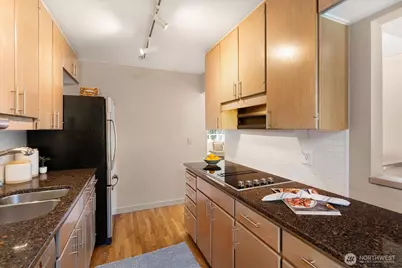101 NW 58th Street #12, Seattle, WA 98107 - Photo 18