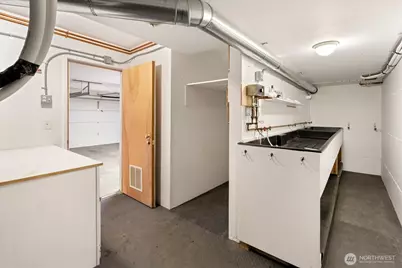 101 NW 58th Street #12, Seattle, WA 98107 - Photo 32