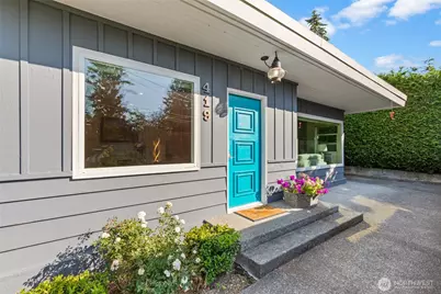419 E View Ridge Drive, Everett, WA 98203 - Photo 2