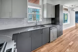 3219 Fuhrman Ave E, Seattle, WA 98102 - Photo 12
