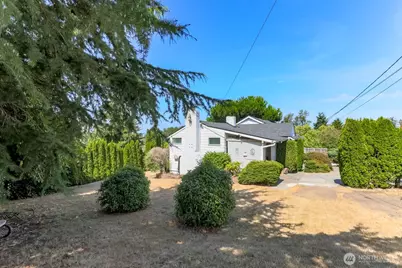 24925 20th Avenue S, Des Moines, WA 98198 - Photo 2