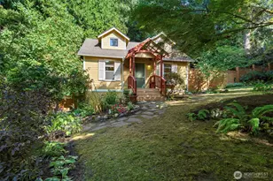 5470 Taylor Ave NE, Bainbridge Island, WA 98110 - Photo 2