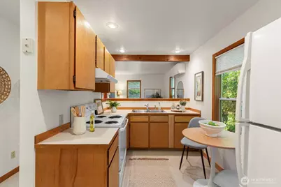 5470 Taylor Avenue NE, Bainbridge Island, WA 98110 - Photo 14