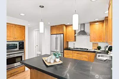 2106 E Terrace Street, Seattle, WA 98122 - Photo 8
