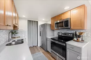 7304 Skyview Ln, Tacoma, WA 98406 - Photo 12