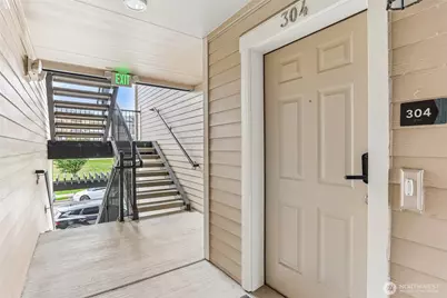 921 Westridge Way NE #304, Issaquah, WA 98029 - Photo 4