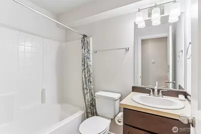 921 Westridge Way NE #304, Issaquah, WA 98029 - Photo 6