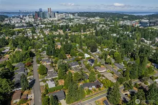 12617 NE 5th St, Bellevue, WA 98005 - Photo 32