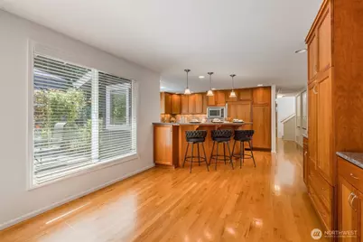 12617 NE 5th Street, Bellevue, WA 98005 - Photo 16