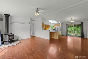 19821 23rd St SW, Lakebay, WA 98349 - Photo 2