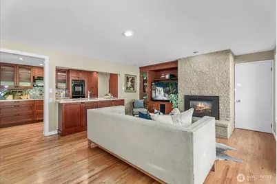 12116 Shorewood Drive SW, Burien, WA 98146 - Photo 8