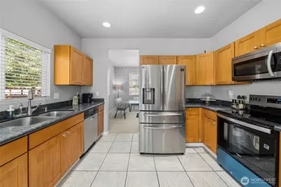 16901 Woodside Drive SE, Renton, WA 98058 - Photo 8