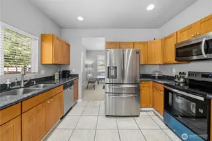 16901 Woodside Dr SE, Renton, WA 98058 - Photo 8