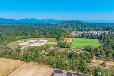16901 Woodside Drive SE, Renton, WA 98058 - Photo 26