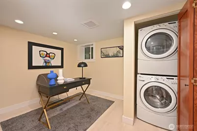 8046 18th Avenue NW, Seattle, WA 98117 - Photo 16