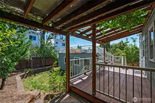 8046 18th Ave NW, Seattle, WA 98117 - Photo 18