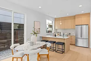 4326 Woodlawn Ave N, Seattle, WA 98103 - Photo 10