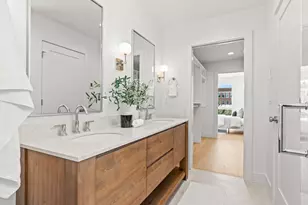 4326 Woodlawn Ave N, Seattle, WA 98103 - Photo 20