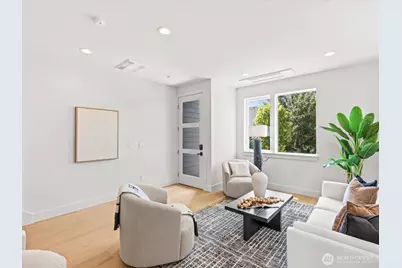 4326 Woodlawn Avenue N #B, Seattle, WA 98103 - Photo 8