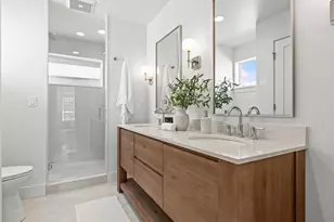 4326 Woodlawn Ave N, Seattle, WA 98103 - Photo 18