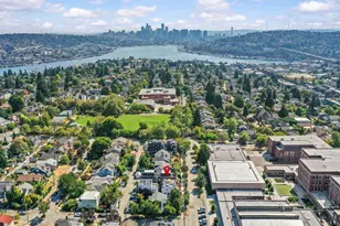4326 Woodlawn Ave N, Seattle, WA 98103 - Photo 4