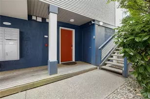 952 N 35th St, Seattle, WA 98103 - Photo 6