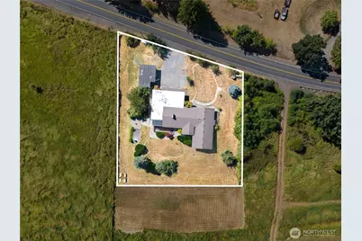 2227 S Scheuber Road, Chehalis, WA 98532 - Photo 2
