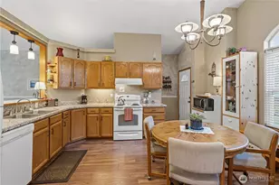 12 S Charles St, Wenatchee, WA 98801 - Photo 10