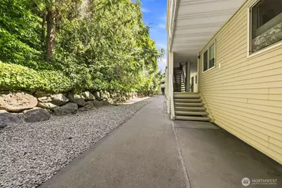 10203 47th Avenue SW #B8, Seattle, WA 98146 - Photo 28
