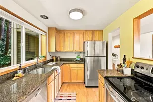 10203 47th Ave SW, Seattle, WA 98146 - Photo 4