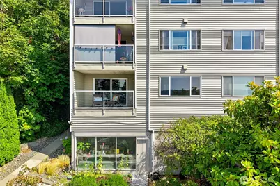 10203 47th Avenue SW #B8, Seattle, WA 98146 - Photo 32