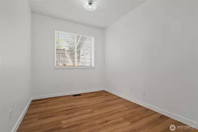 11324 176th Avenue E, Bonney Lake, WA 98391 - Photo 14