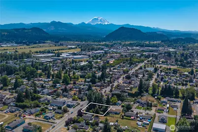 1627 McHugh Avenue, Enumclaw, WA 98022 - Photo 1