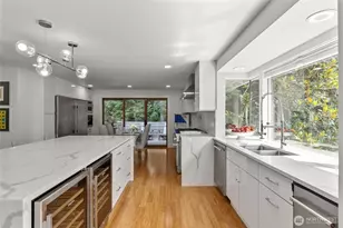 2202 Sahalee Dr E, Sammamish, WA 98074 - Photo 10