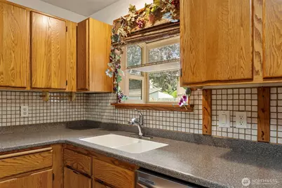 2920 Aegean Boulevard, Bremerton, WA 98311 - Photo 14