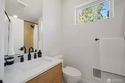 4219 51st Avenue S #B, Seattle, WA 98118 - Photo 18