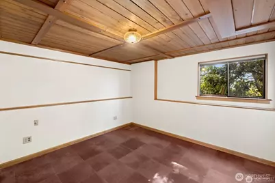 7821 East Side Drive NE, Tacoma, WA 98422 - Photo 18
