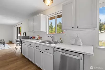 3000 Ruby Court SE, Port Orchard, WA 98366 - Photo 8