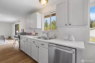 3000 Ruby Ct SE, Port Orchard, WA 98366 - Photo 8