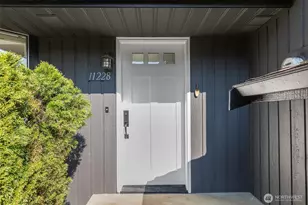 11228 108th Ave NE, Kirkland, WA 98033 - Photo 2