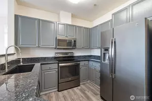 17656 134th Ln SE, Renton, WA 98058 - Photo 4