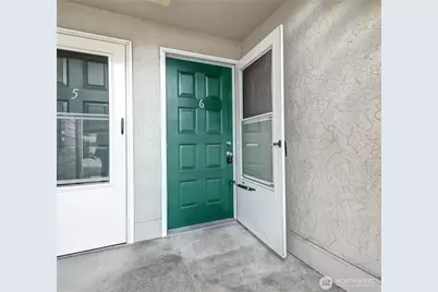 1102 8th Street NE #6, Auburn, WA 98002 - Photo 2