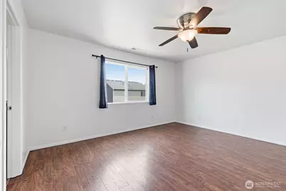 11011 180th Avenue Ct E, Bonney Lake, WA 98391 - Photo 12