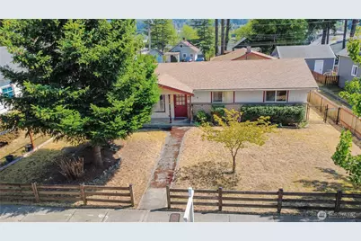 229 Mashell Avenue N, Eatonville, WA 98328 - Photo 2