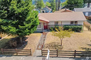 229 Mashell Ave N, Eatonville, WA 98328 - Photo 2