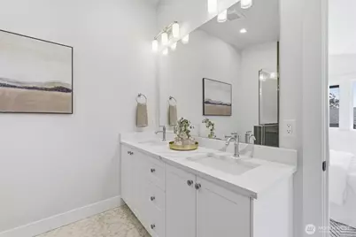 8815 Densmore Avenue N #B, Seattle, WA 98103 - Photo 18