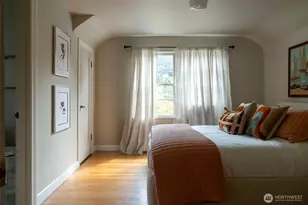 4569 Point White Dr NE, Bainbridge Island, WA 98110 - Photo 20