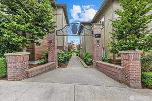 973 NE Ingram St, Issaquah, WA 98029 - Photo 2