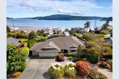 6404 Warren Street, Anacortes, WA 98221 - Photo 2